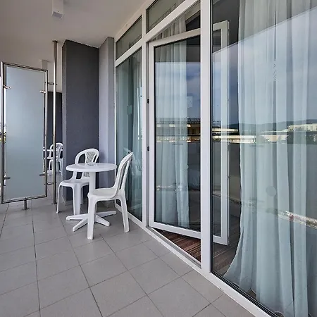 Sunny Apartmanhotel 3*